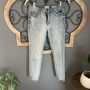 Kensie Women's Faded Blue Cropped Jeans